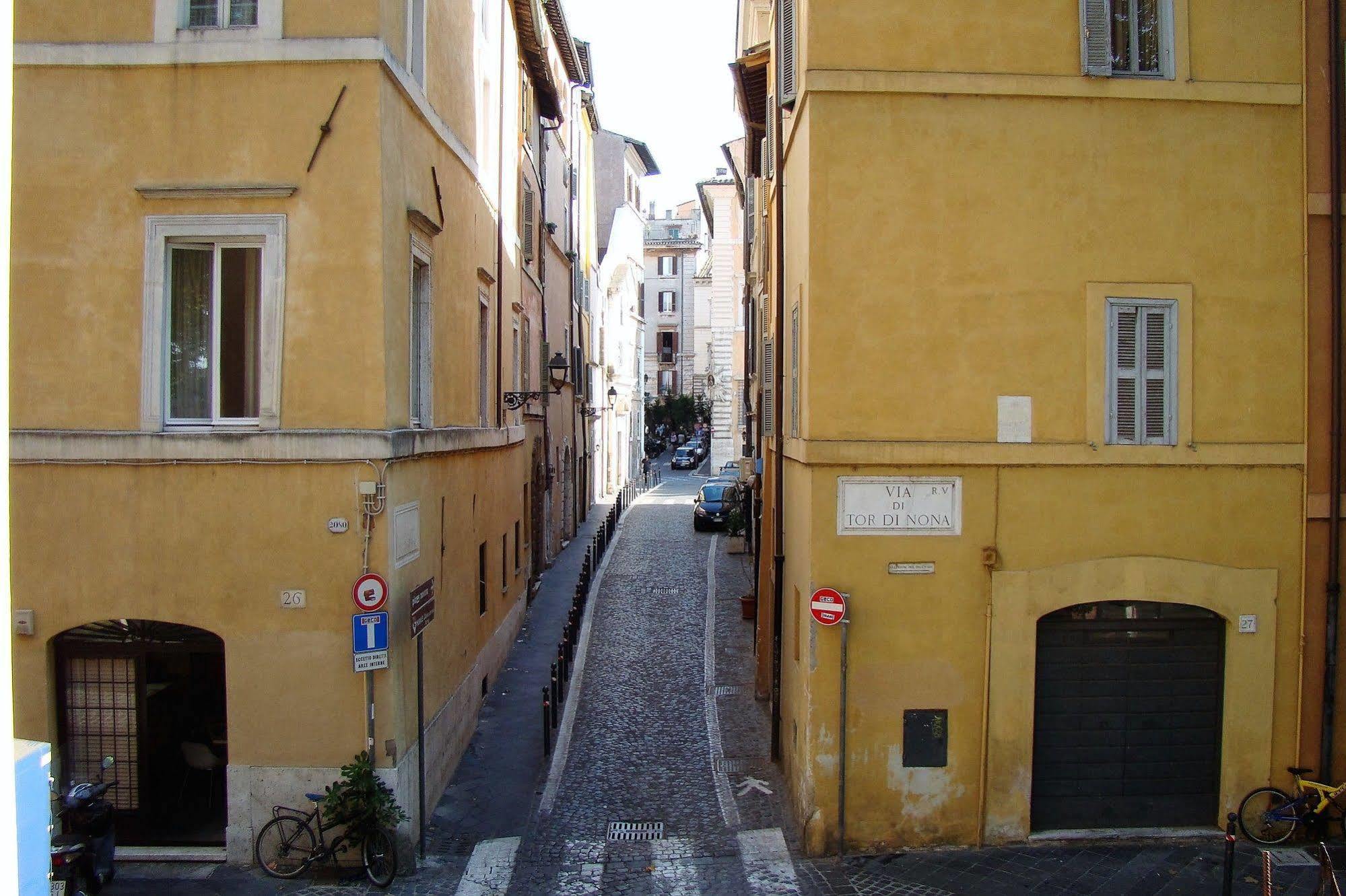 Myrome Navona Affittacamere 3*
